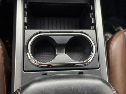 Used 2018 Nissan Titan Platinum Reserve w/ Platinum Utility Package image 27