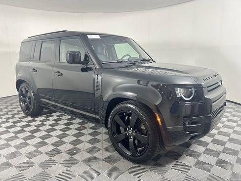 New 2025 Land Rover Defender 110 X-Dynamic SE AWD/4WD image 6