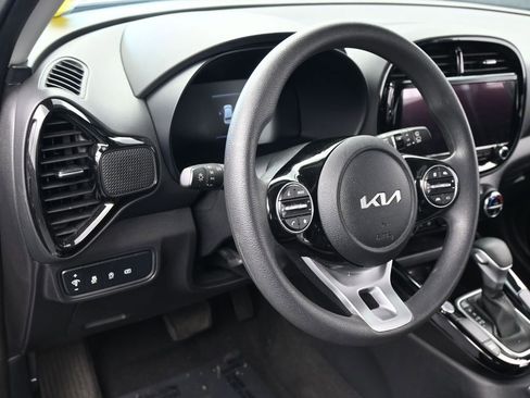 Used 2024 Kia Soul S image 15