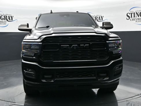 Used 2021 RAM 2500 Limited AWD/4WD image 2