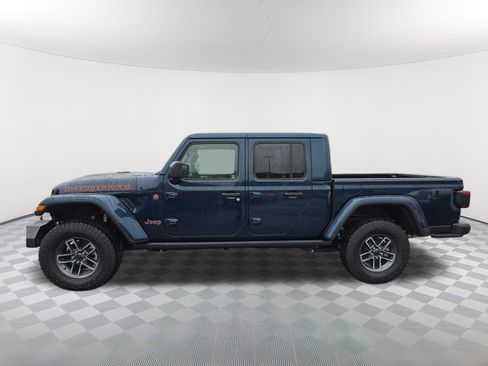 Used 2025 Jeep Gladiator Mojave image 7