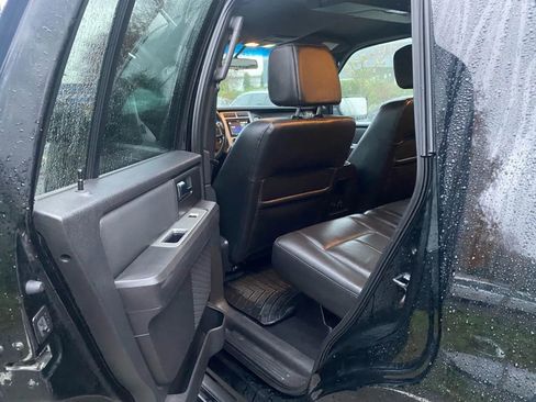 Used 2007 Ford Expedition XLT image 10