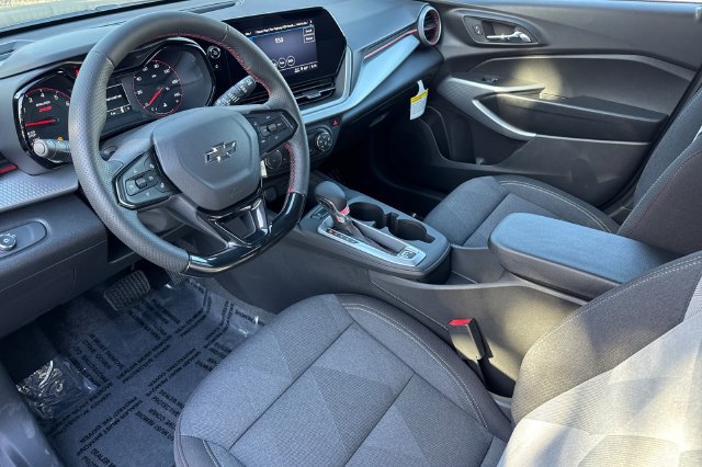 New 2026 Chevrolet Trax RS w/ Sunroof Package FWD image 16