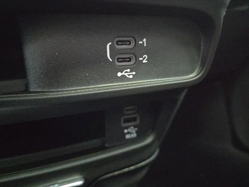 New 2026 Chrysler Pacifica Select image 24