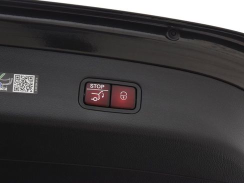Certified 2025 Mercedes-Benz GLC 300 4MATIC image 30