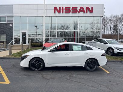 New 2026 Nissan Sentra SR w/ Floor Mat Package