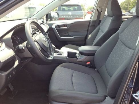 Used 2025 Toyota RAV4 XLE AWD/4WD image 23