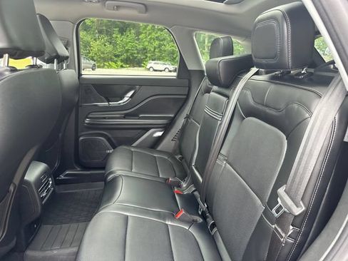 Used 2022 Lincoln Corsair AWD w/ Premium Package image 19