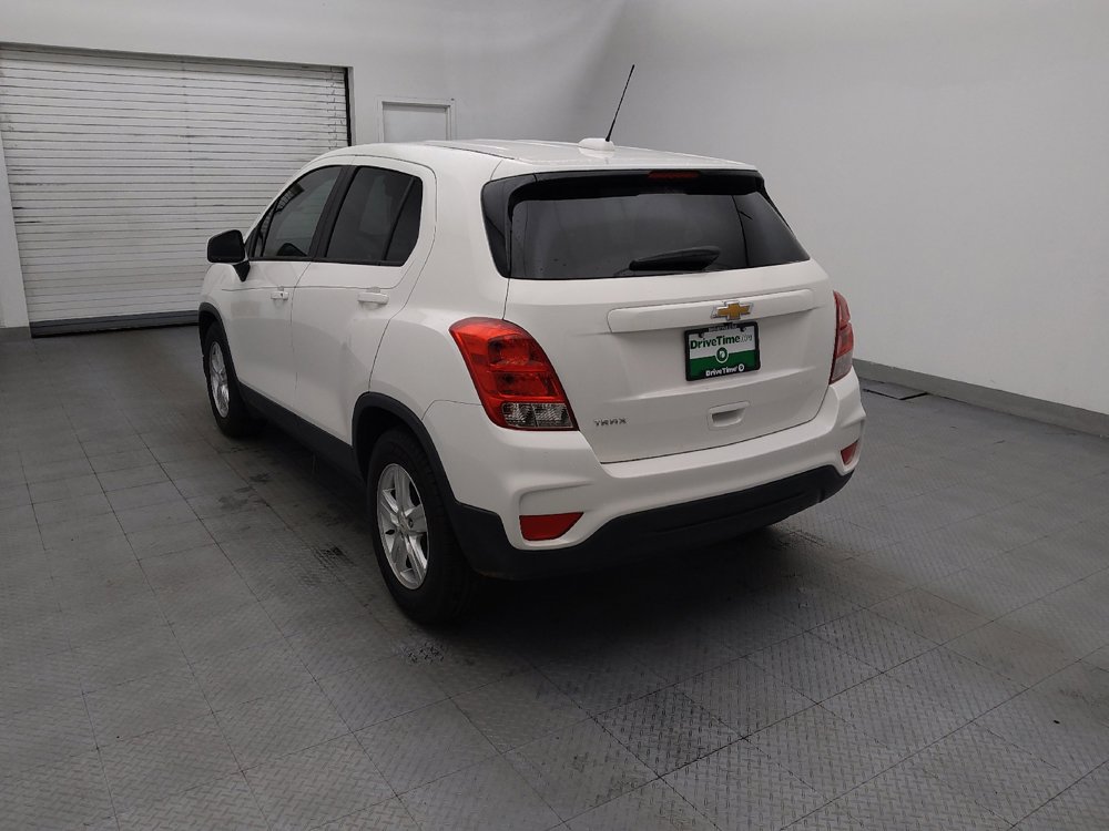 Used 2021 Chevrolet Trax LS w/ Tint and Cruise Package FWD image 5