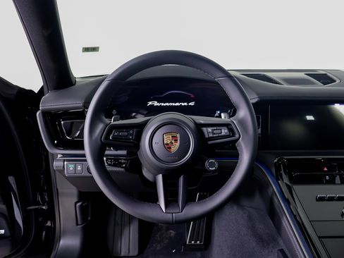 New 2025 Porsche Panamera 4 image 9
