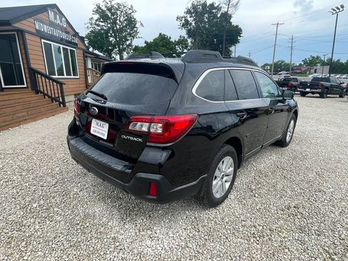 Used 2019 Subaru Outback 2.5i Premium AWD/4WD image 5