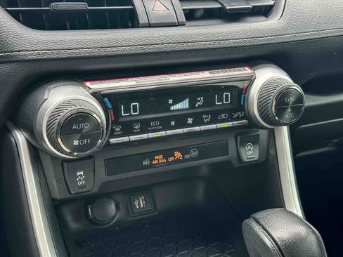 Certified 2024 Toyota RAV4 XLE FWD image 32