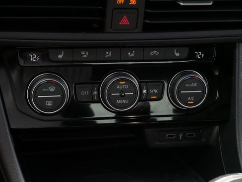 Certified 2023 Volkswagen Jetta GLI Autobahn w/ GLI Black Package FWD image 23