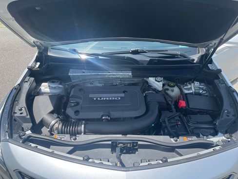 Used 2019 Cadillac XT4 Premium Luxury AWD/4WD image 9