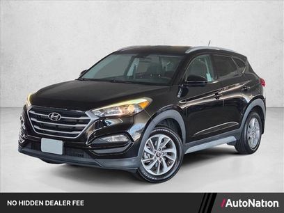 Used 2017 Hyundai Tucson SE w/ SE Popular Package 02