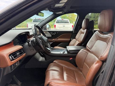 Used 2020 Lincoln Aviator Reserve w/ Equipment Group 202A AWD/4WD image 11