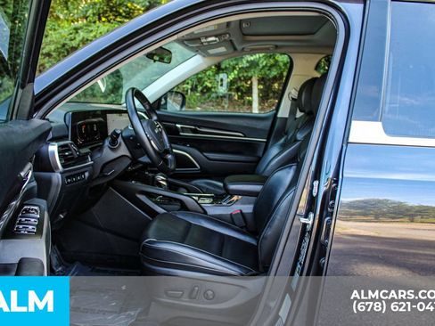 Used 2025 Kia Telluride S FWD image 15