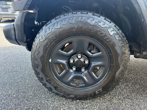 Used 2018 Jeep Wrangler Unlimited Sport image 30