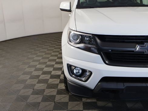 Used 2020 Chevrolet Colorado Z71 AWD/4WD image 12