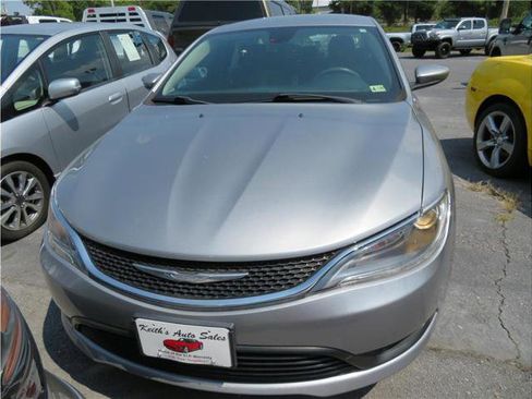 Used 2017 Chrysler 200 LX FWD image 30