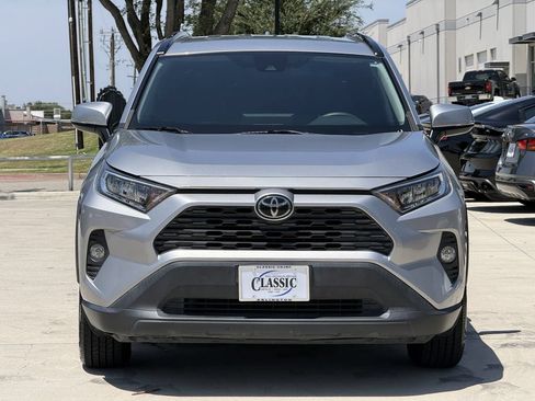 Used 2021 Toyota RAV4 XLE FWD image 8