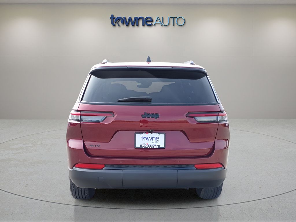 Used 2025 Jeep Grand Cherokee L Altitude AWD/4WD image 5