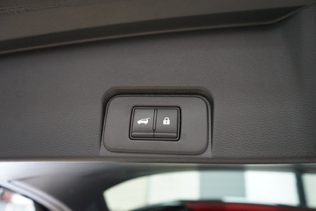 Used 2023 Nissan Rogue SL AWD/4WD image 49