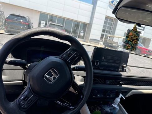 Used 2023 Honda Accord LX image 12