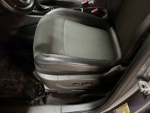 Used 2019 Buick Encore Preferred image 22