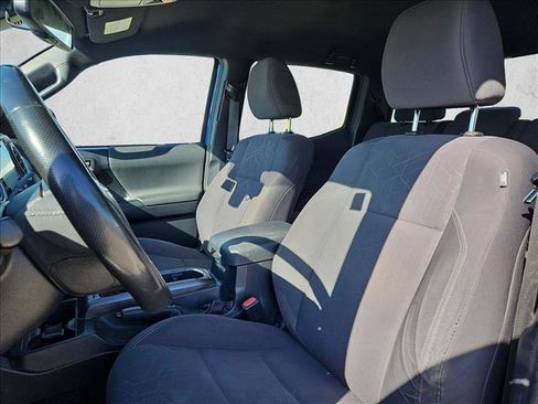 Used 2018 Toyota Tacoma TRD Sport w/ Technology Package image 14