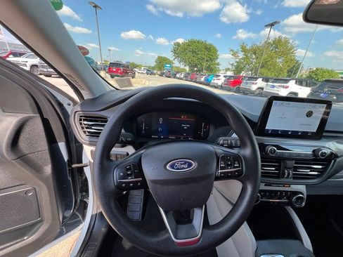 Used 2025 Ford Escape Active AWD/4WD image 37