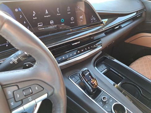 Used 2024 Cadillac Escalade ESV Sport w/ LPO, ONYX Package image 14