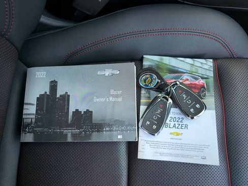 Used 2022 Chevrolet Blazer RS w/ Enhanced Convenience Package FWD image 36