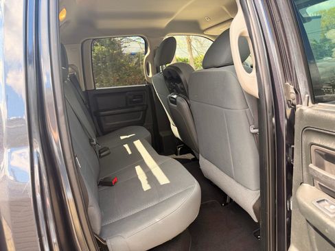 Used 2018 RAM 1500 Express w/ Express Value Package image 22