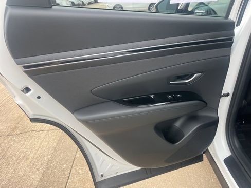 Used 2023 Hyundai Tucson Limited image 38