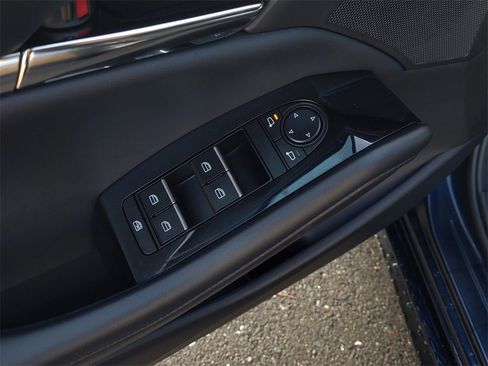 Certified 2025 MAZDA MAZDA3 s image 11