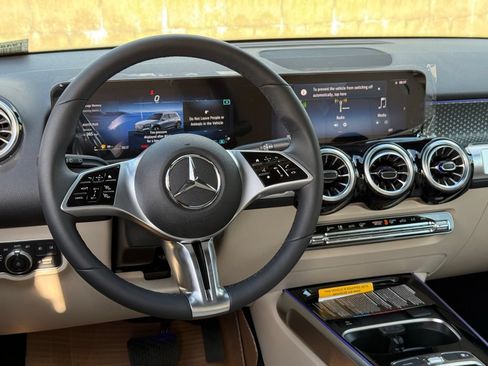 New 2026 Mercedes-Benz GLB 250 image 26