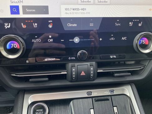 Used 2024 Lexus GX 550 image 25