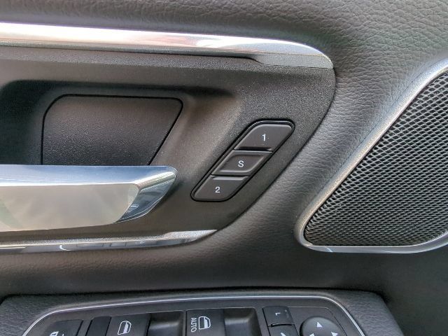 Used 2023 RAM 1500 Laramie AWD/4WD image 14