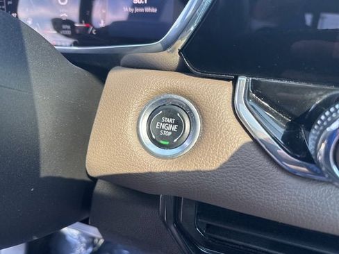 Certified 2024 GMC Canyon Denali image 18