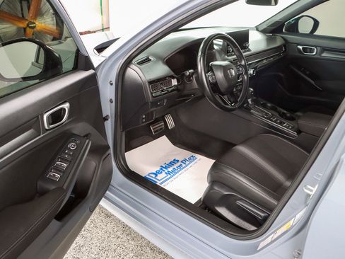 Used 2024 Honda Civic Sport image 3