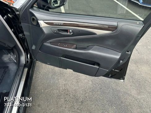 Used 2016 Lexus LS 460 AWD w/ Comfort Package image 17