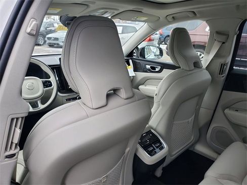 New 2026 Volvo XC60 B5 Ultra w/ Protection Package Premier image 26