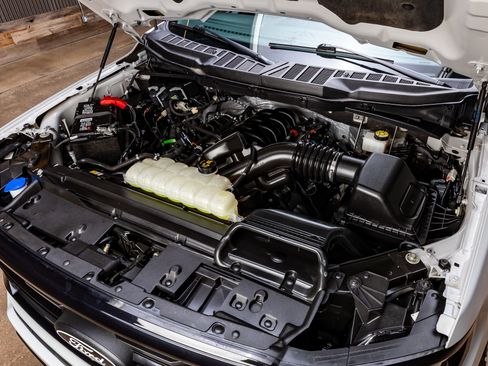 Used 2024 Ford F150 XLT w/ XLT Black Appearance Package AWD/4WD image 40