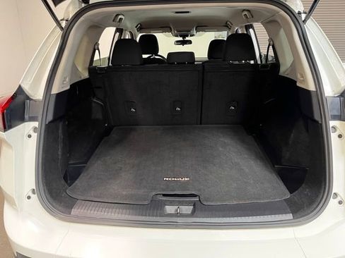 Used 2024 Nissan Rogue S FWD image 16