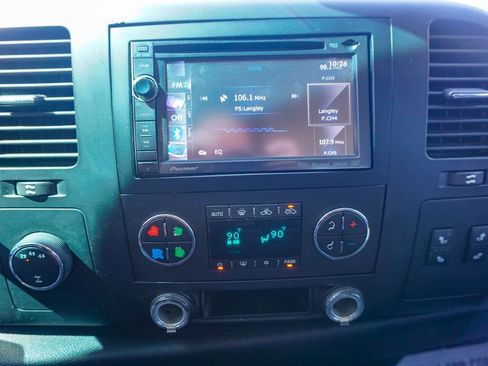 Used 2007 Chevrolet Silverado 2500 LT w/ Suspension Package, Off-Road image 11