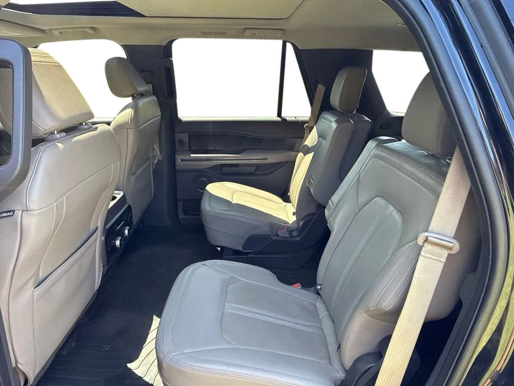 Used 2021 Ford Expedition Limited AWD/4WD image 30