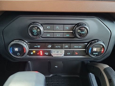 Used 2024 Ford Bronco Outer Banks image 20