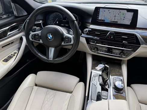 Used 2018 BMW M550i xDrive image 19