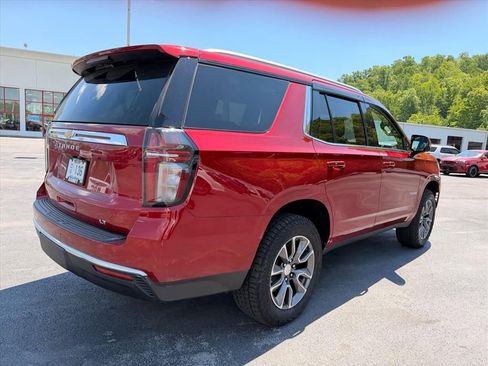 Used 2023 Chevrolet Tahoe LT w/ LT Signature Package AWD/4WD image 4